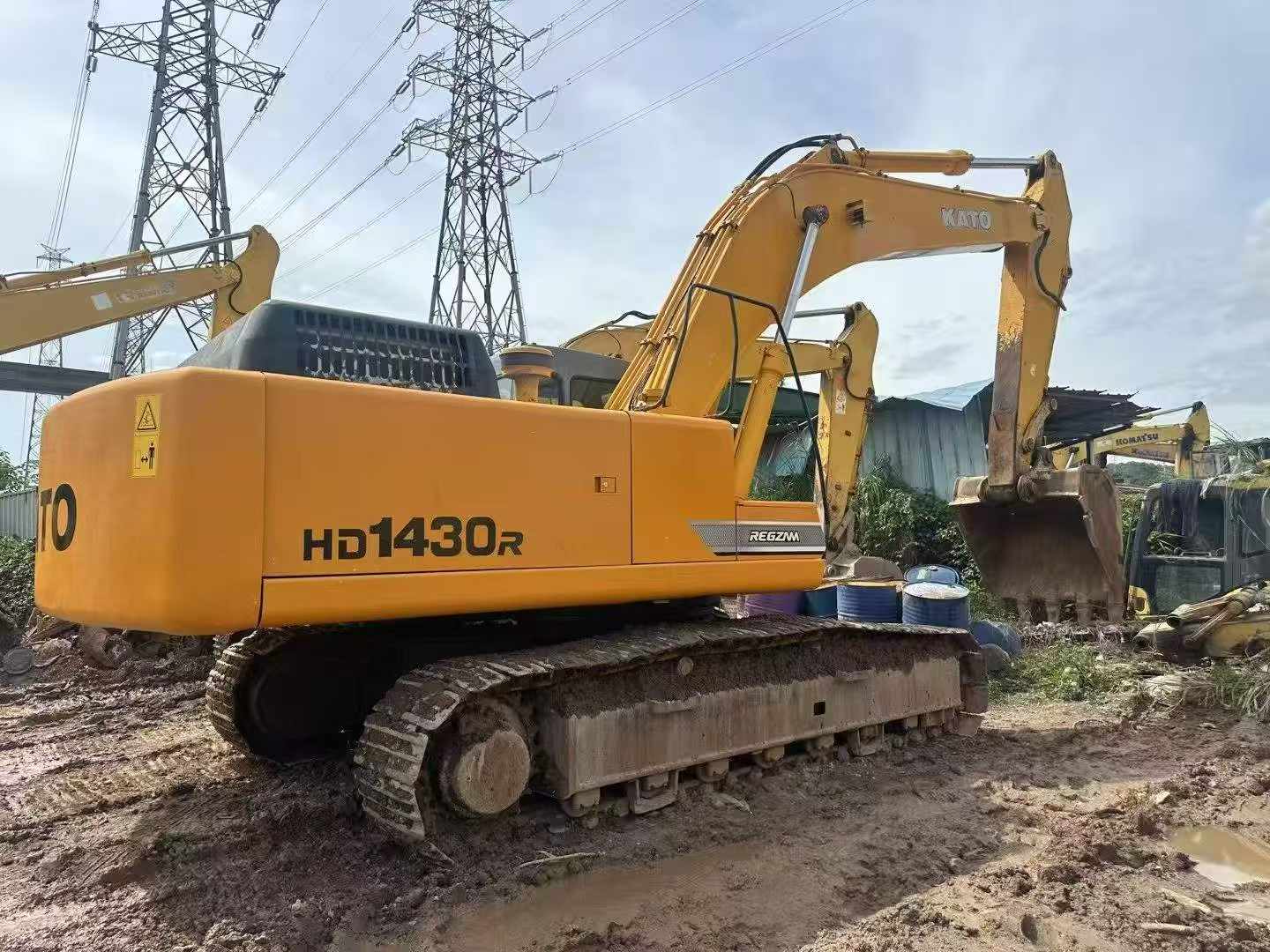 Used Kato HD1430R Excavator 2016 Model / 3