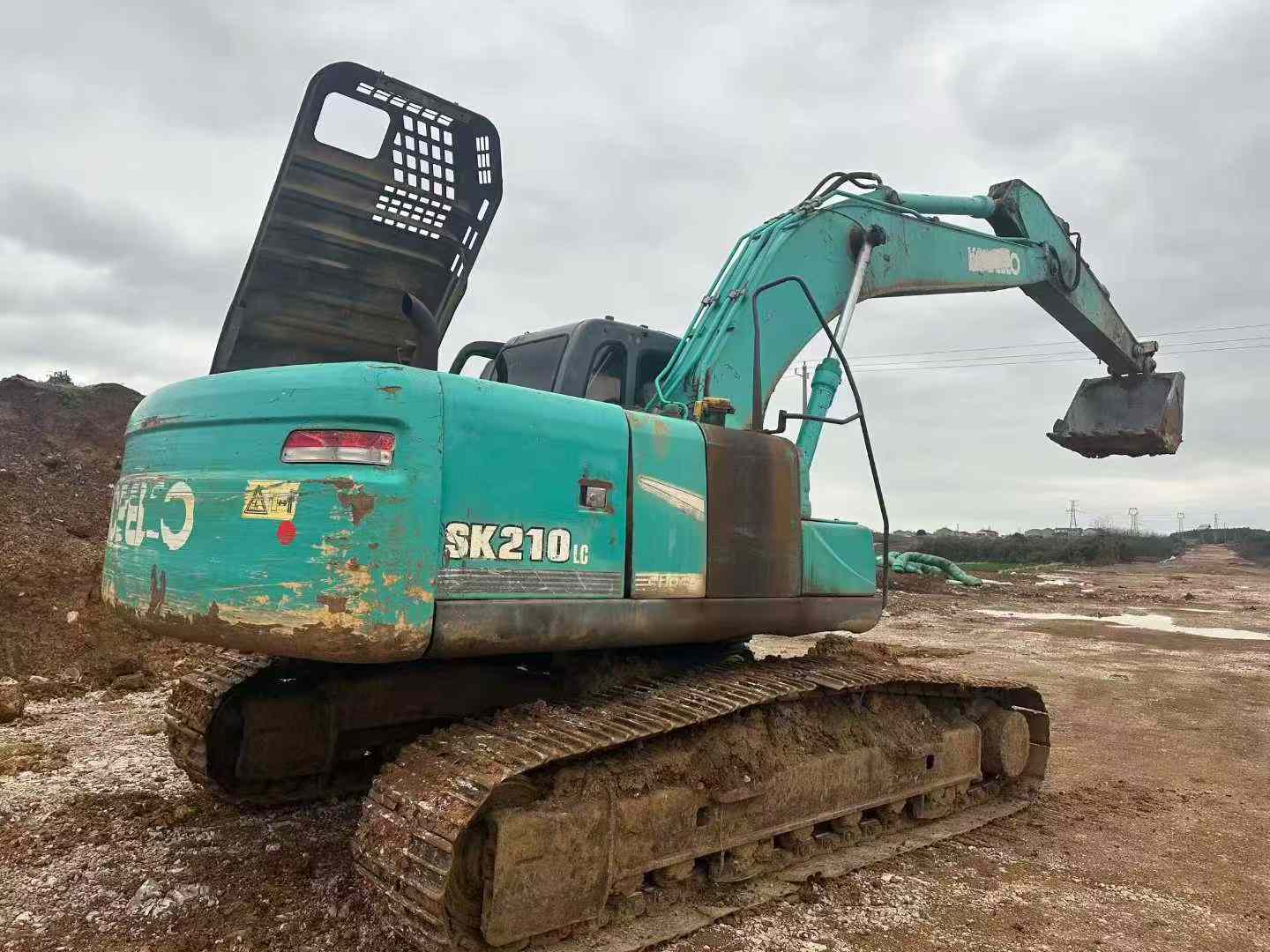 Used Kobelco SK210 Excavator 2014 Model / 4