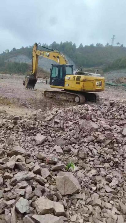 Buy Caterpillar 320A Used Excavator / 1