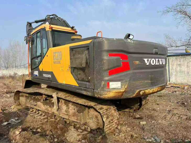 Buy Volvo EC200 Used Excavator / 1