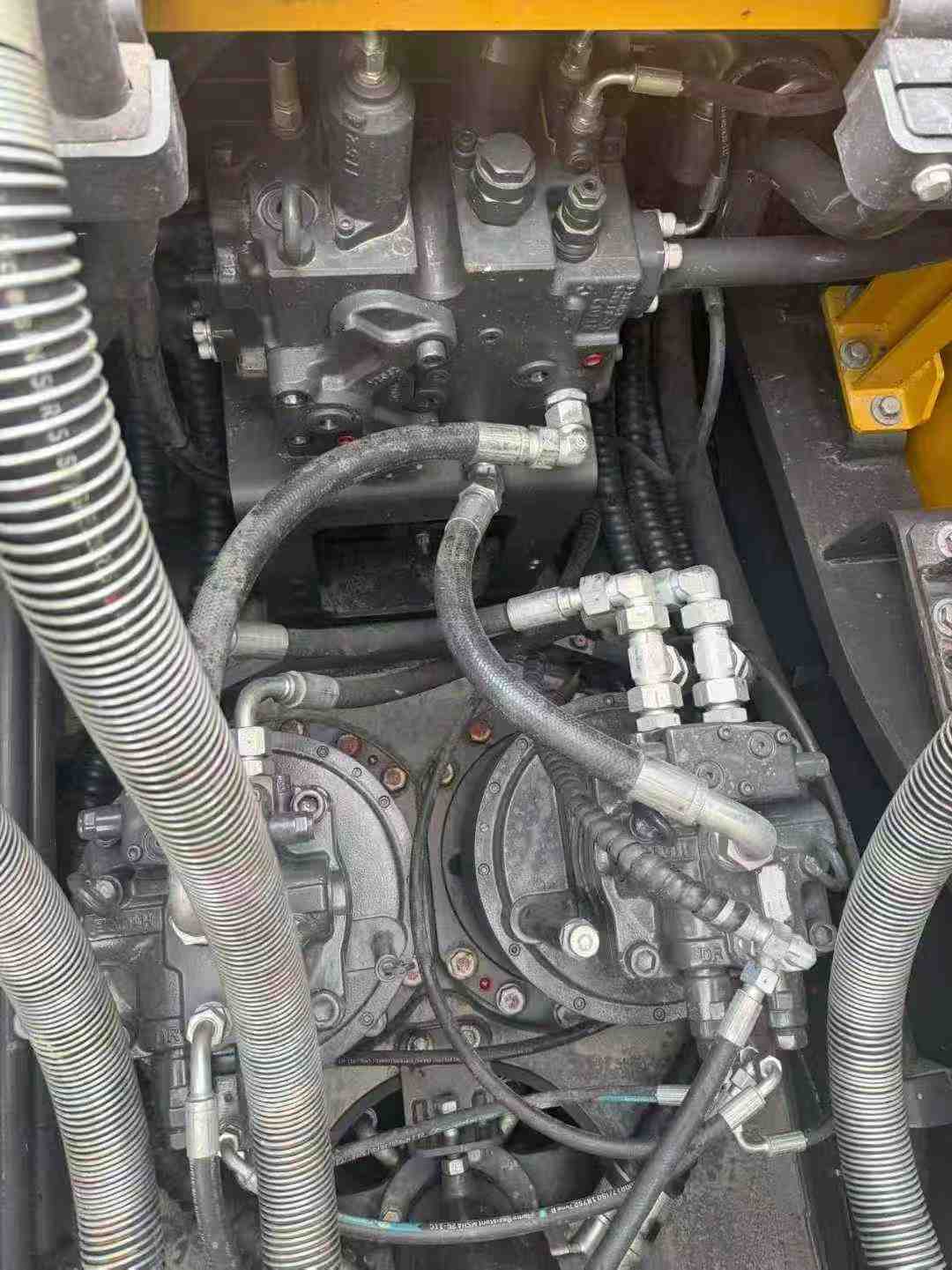 Used XCMG XE650DP Excavator 2023 Model / 4