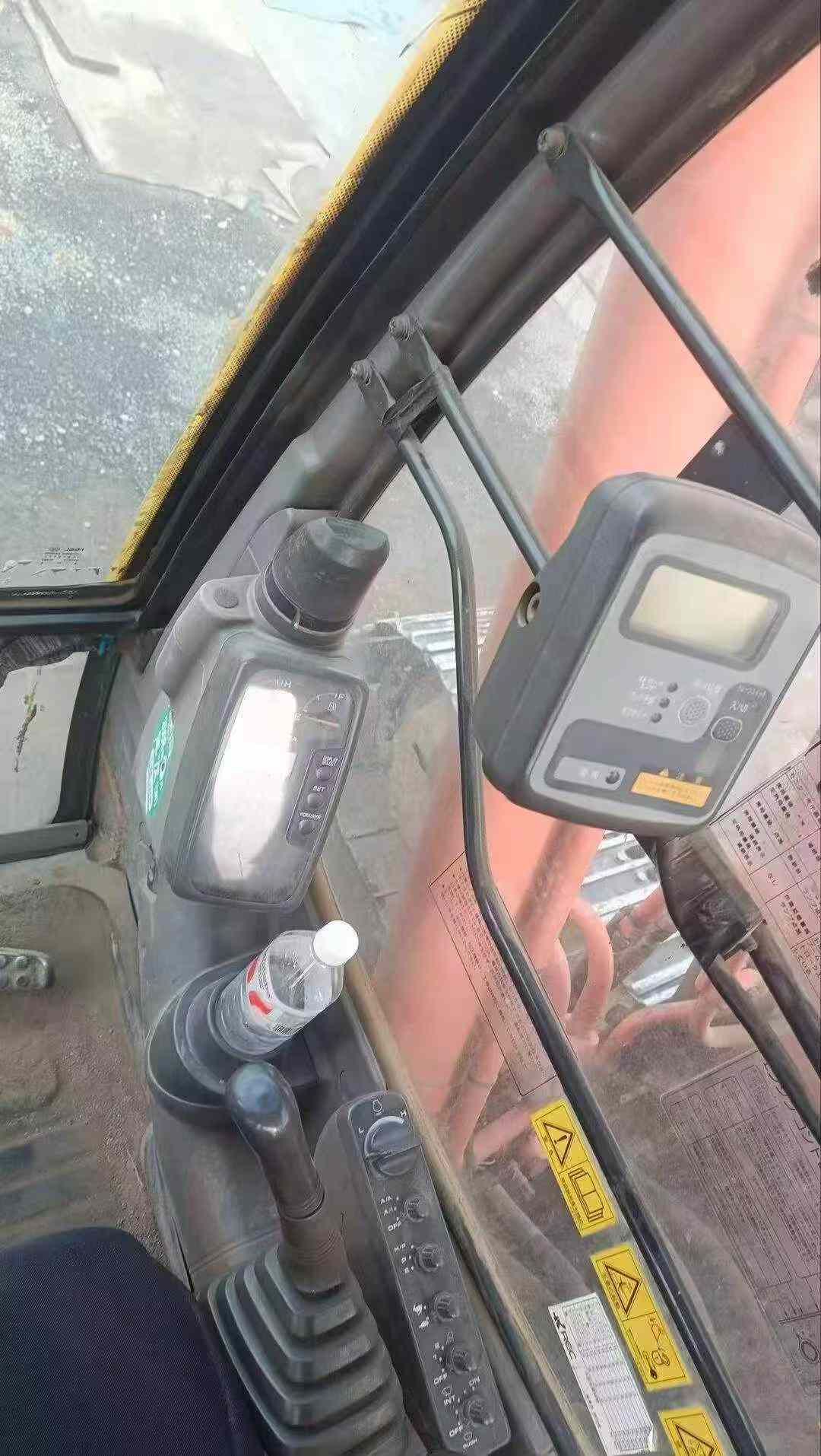 Used Hitachi ZX200-6 Excavator 2016 Model / 9