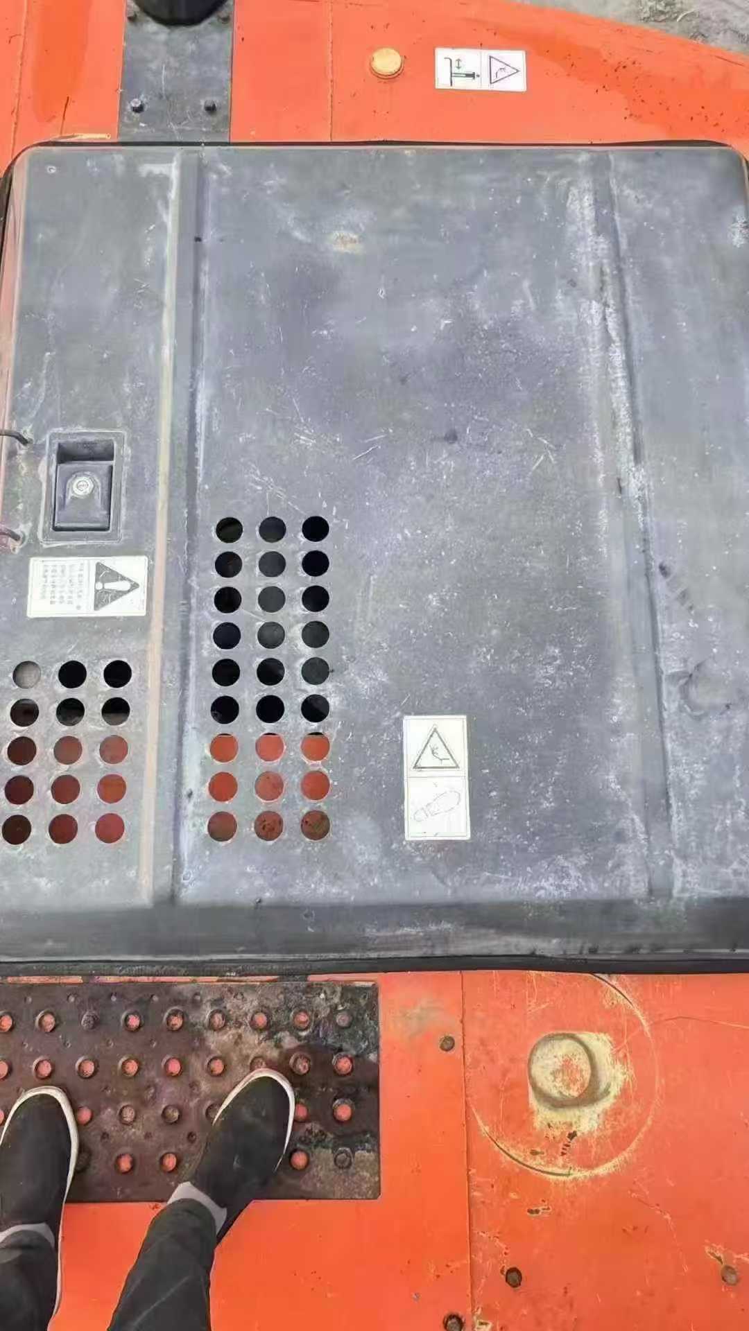 Used Hitachi EX200-5 Excavator 2014 Model / 3