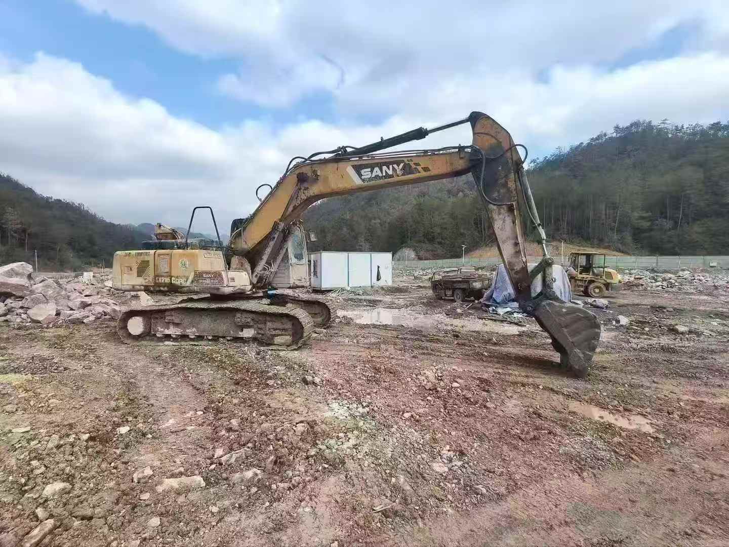 Used Sany SY205C Excavator 2020 Model / 3