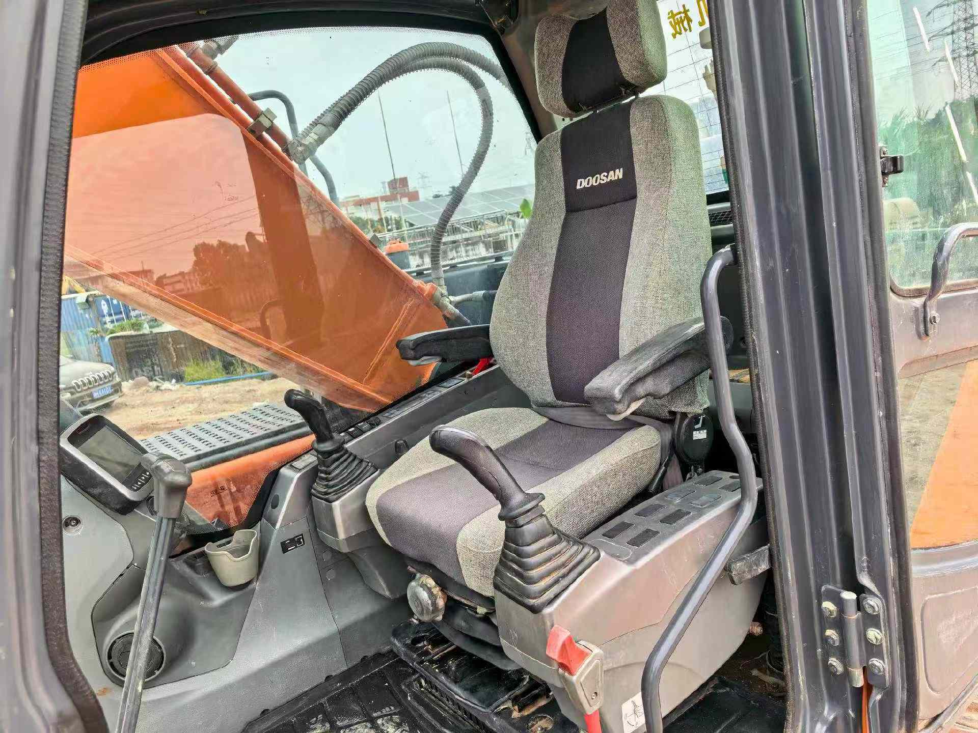 Used Doosan DH200-3 Excavator 2021 Model / 5