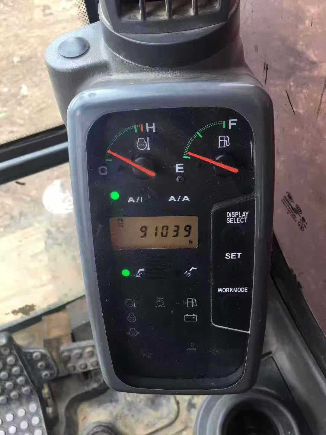 Used Hitachi ZX240-3 Excavator 2015 Model / 5