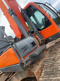 Buy Doosan DH220 Used Excavator / 4 Used Doosan DH220 Excavator 2018 Model / 4