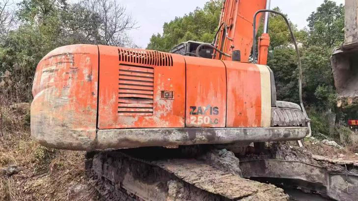 Buy Hitachi EX250-5 Used Excavator / 1