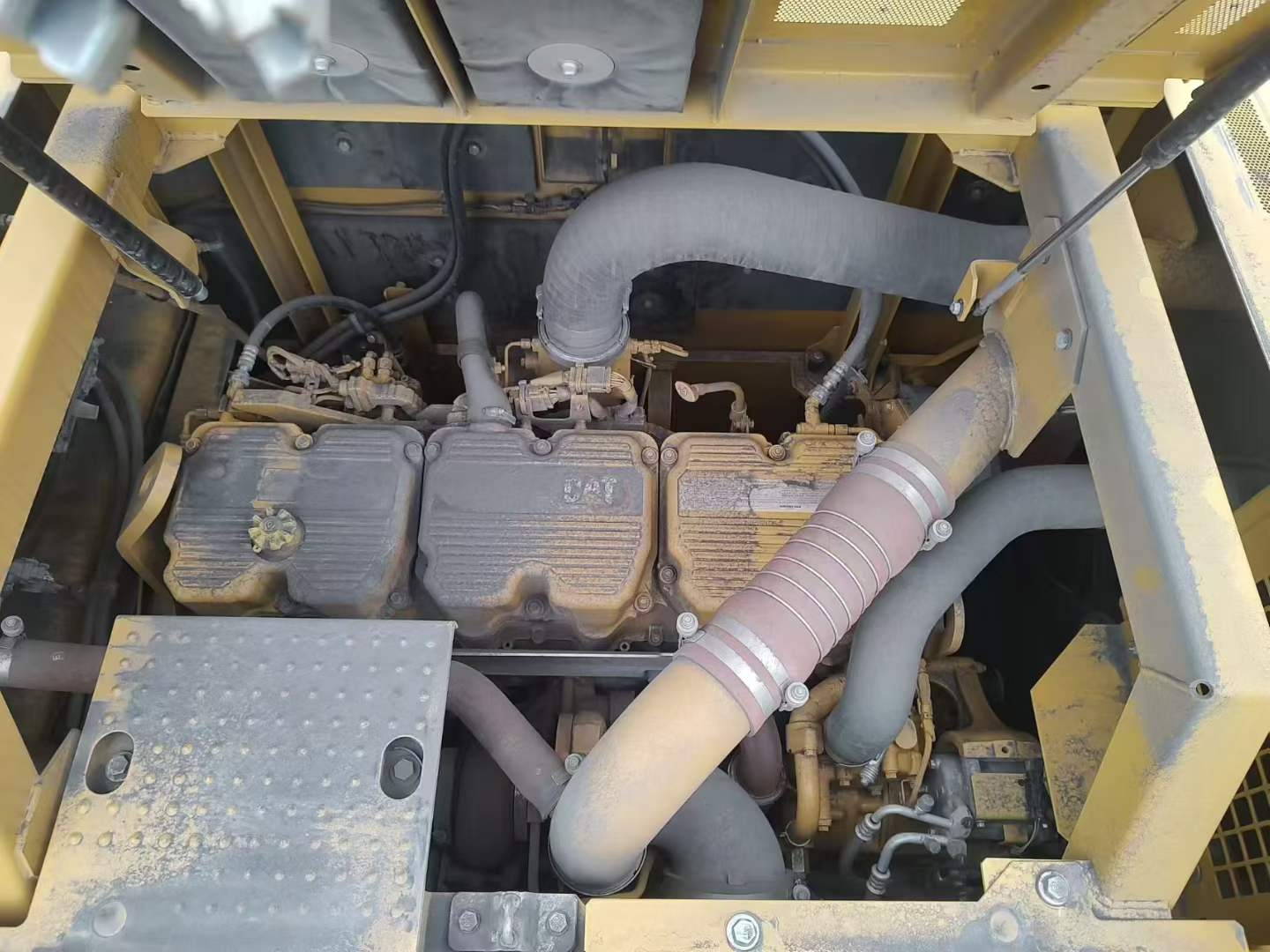 Used Caterpillar 374D Excavator 2016 Model / 5