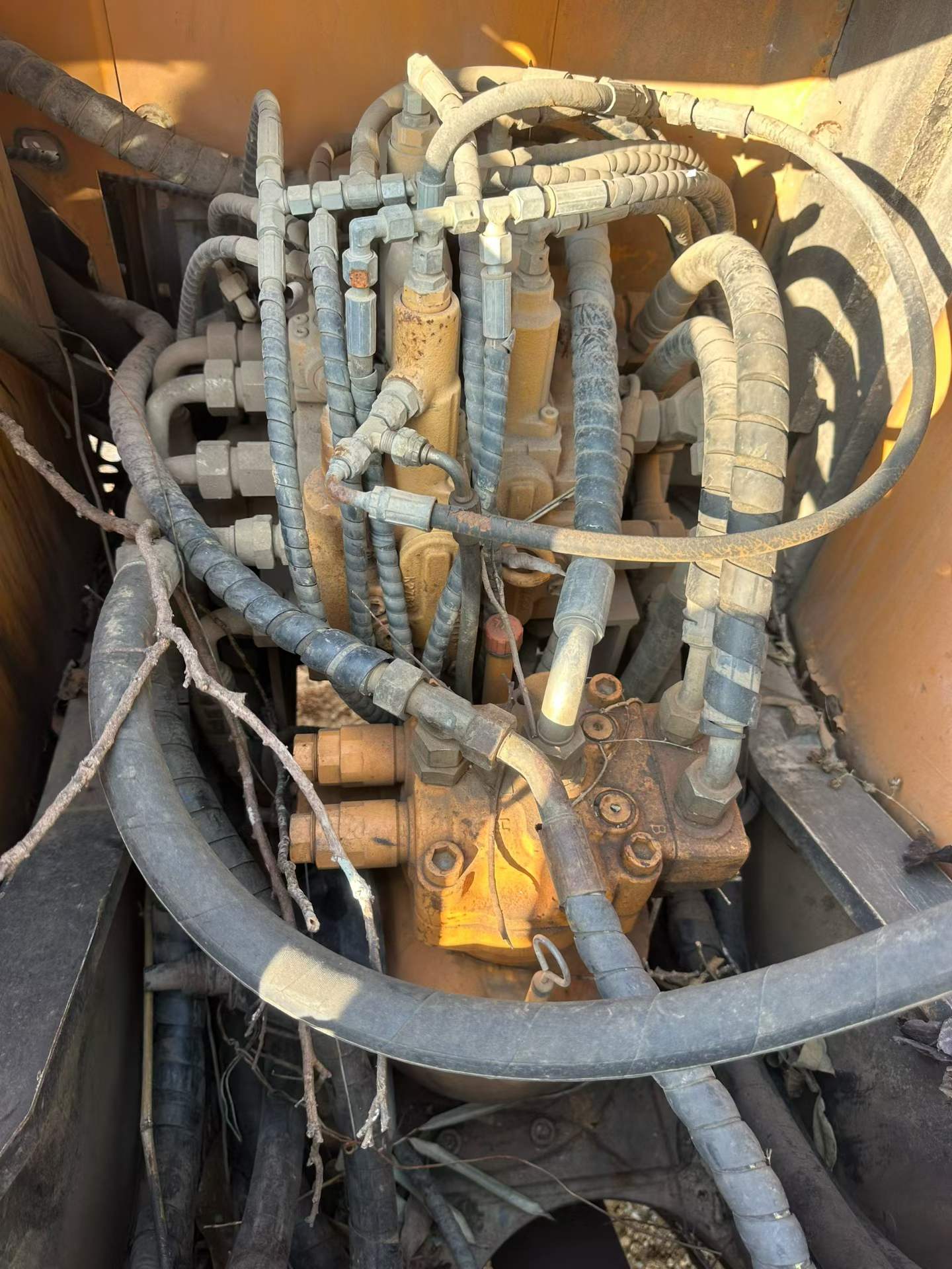 Used Sany SY135 Excavator 2014 Model / 3