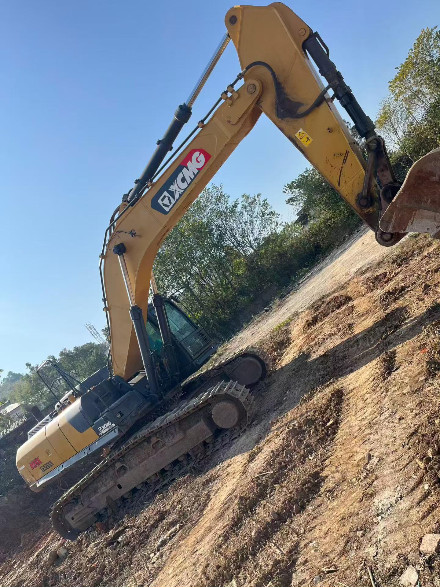Buy XCMG XE380K Used Excavator
