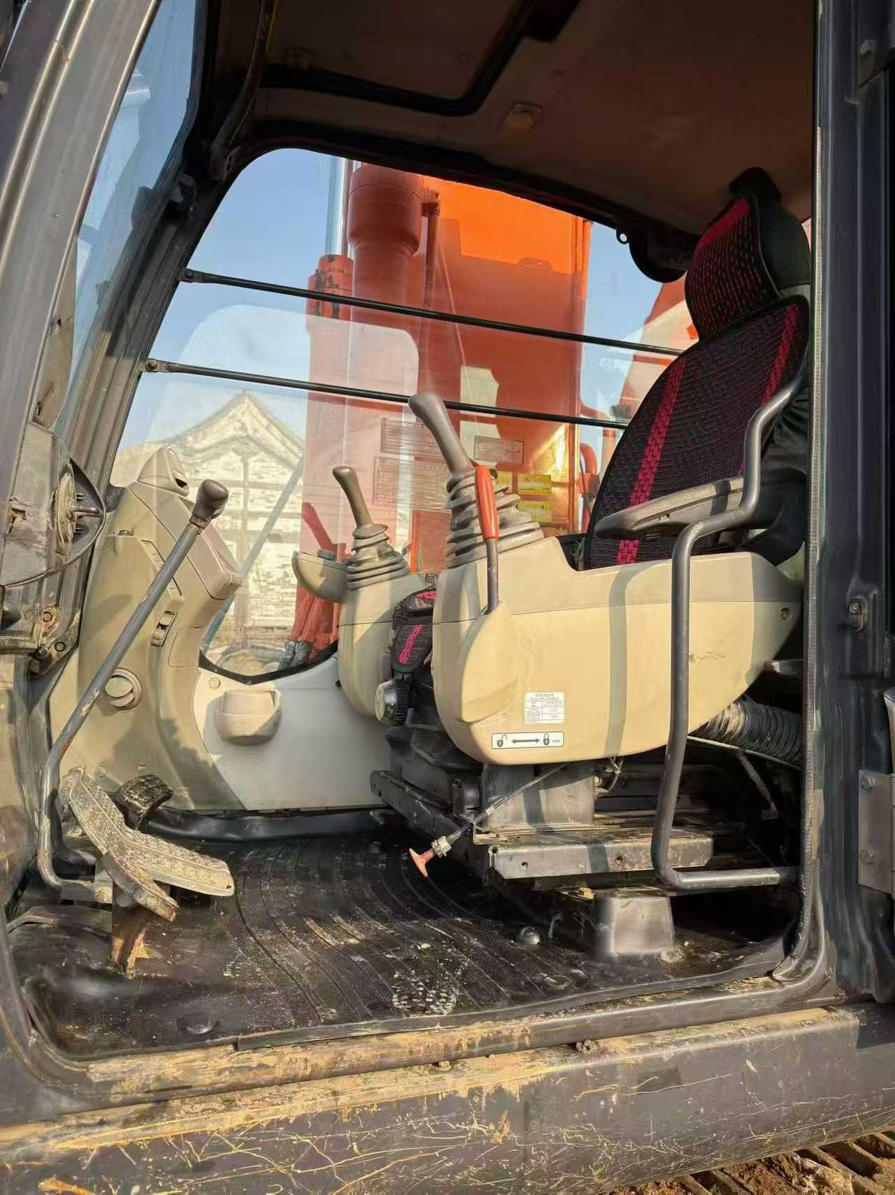 Used Hitachi ZX200-5G Excavator 2016 Model / 4