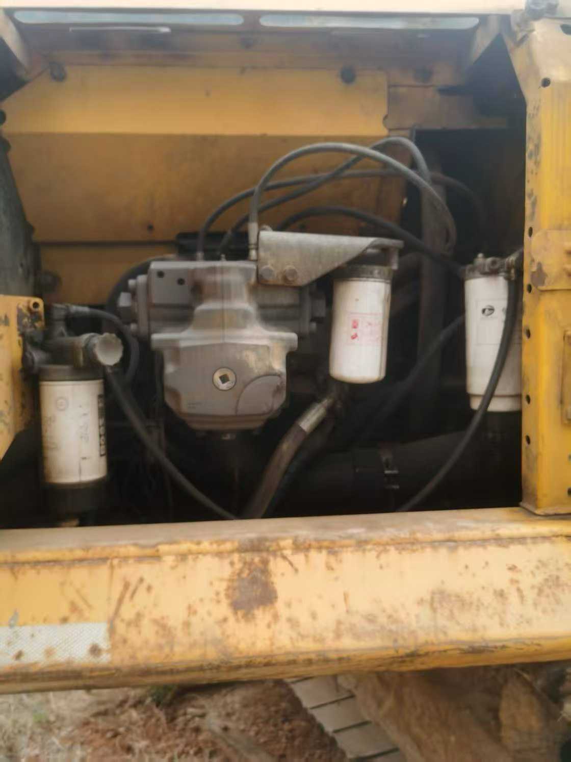 Used Komatsu PC210-8 Excavator 2011 Model / 9