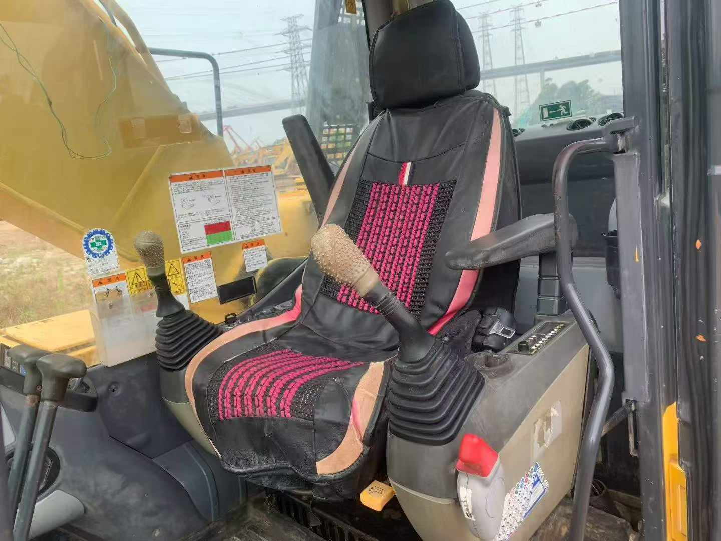 Used Komatsu PC200-8N1 Excavator 2016 Model / 3