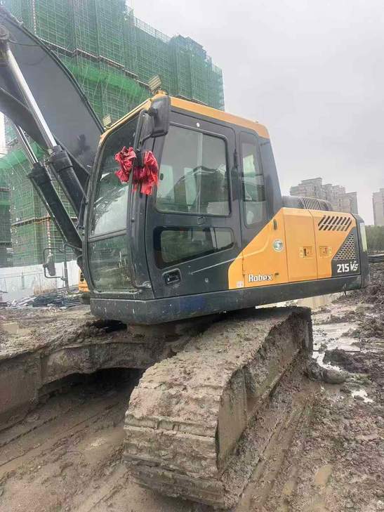 Buy Hyundai R215VSN Used Excavator / 1