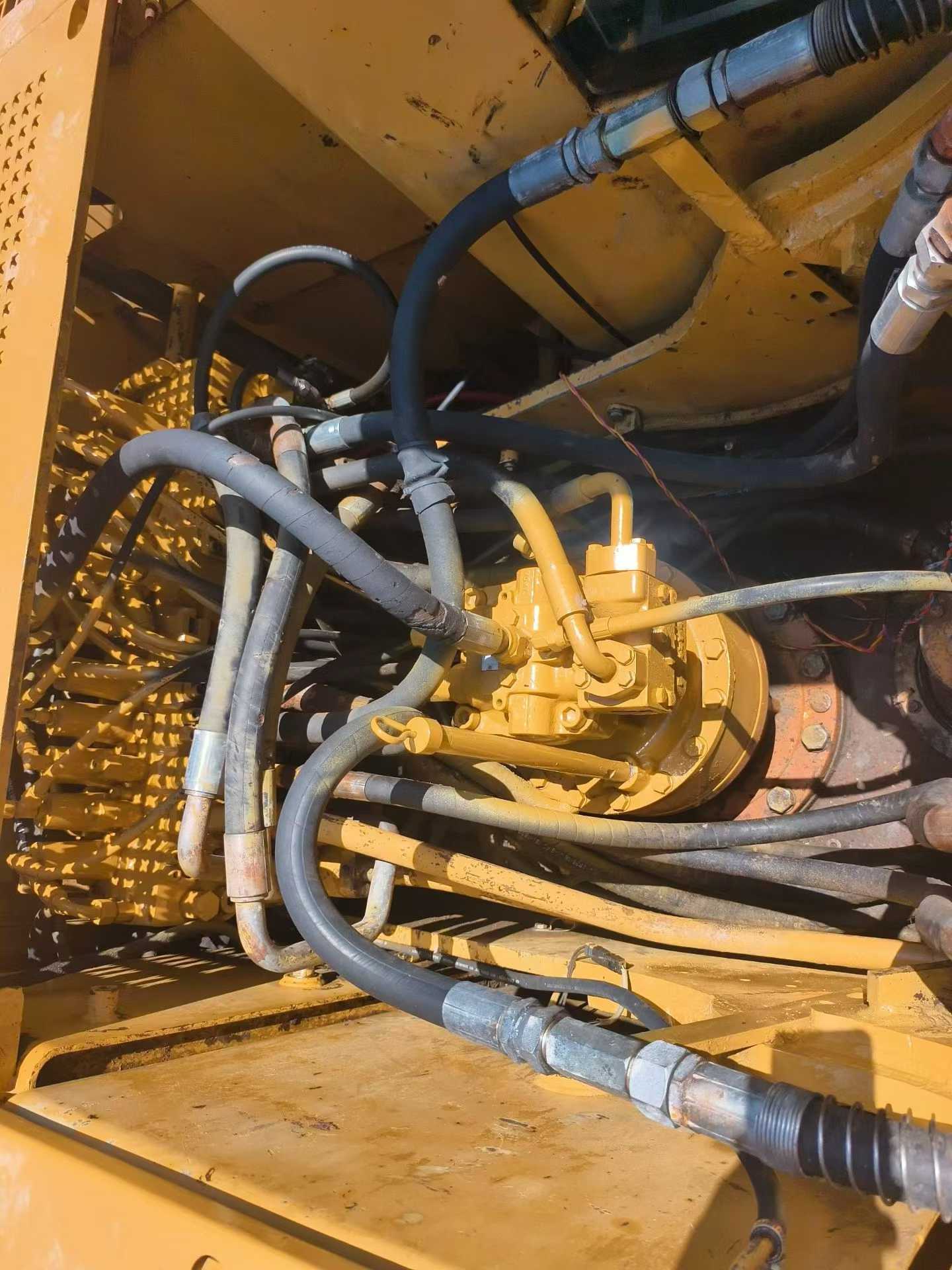 Used Caterpillar 320C Excavator 2016 Model / 3