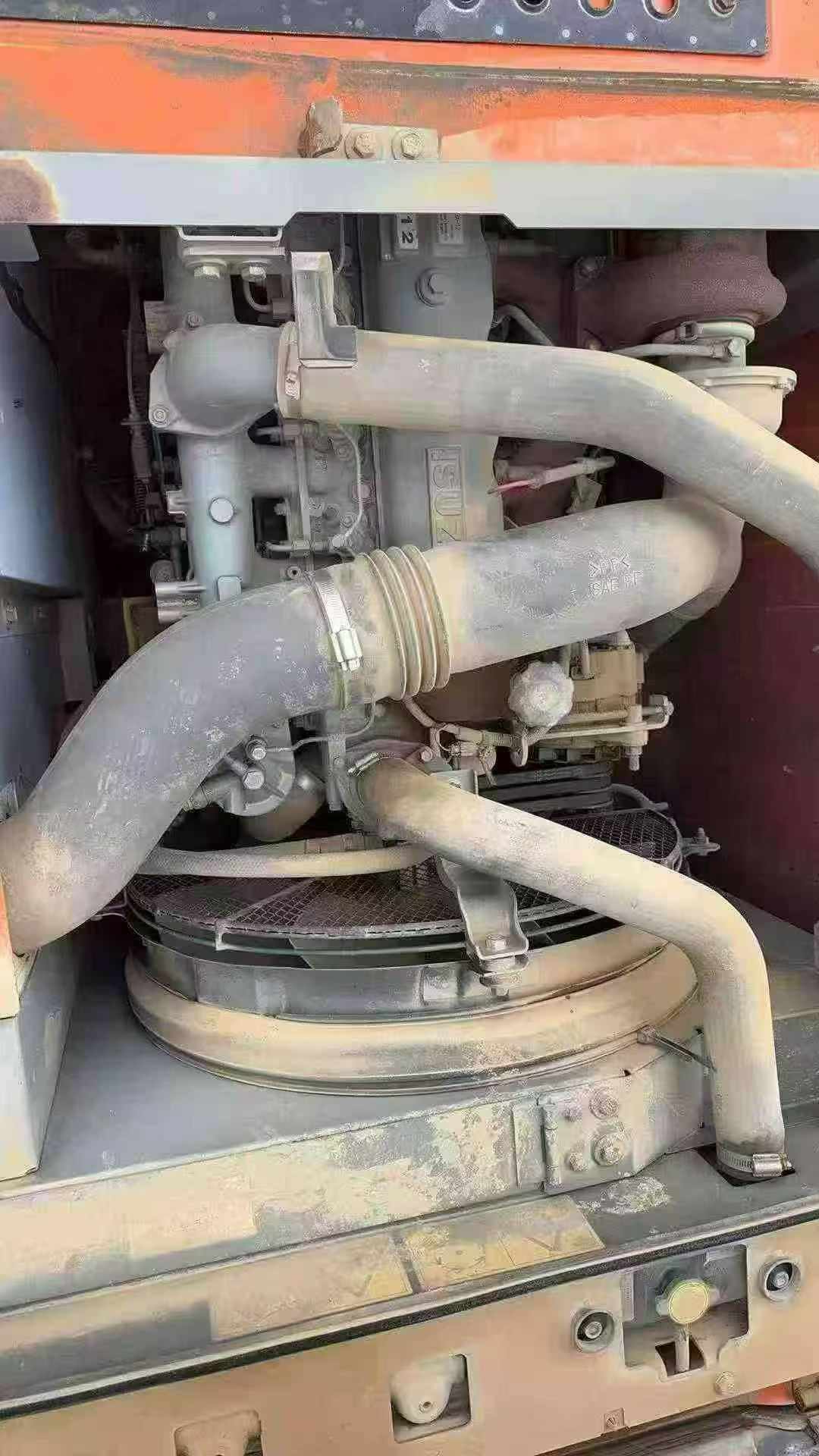 Used Hitachi ZX200-5G Excavator 2016 Model / 4