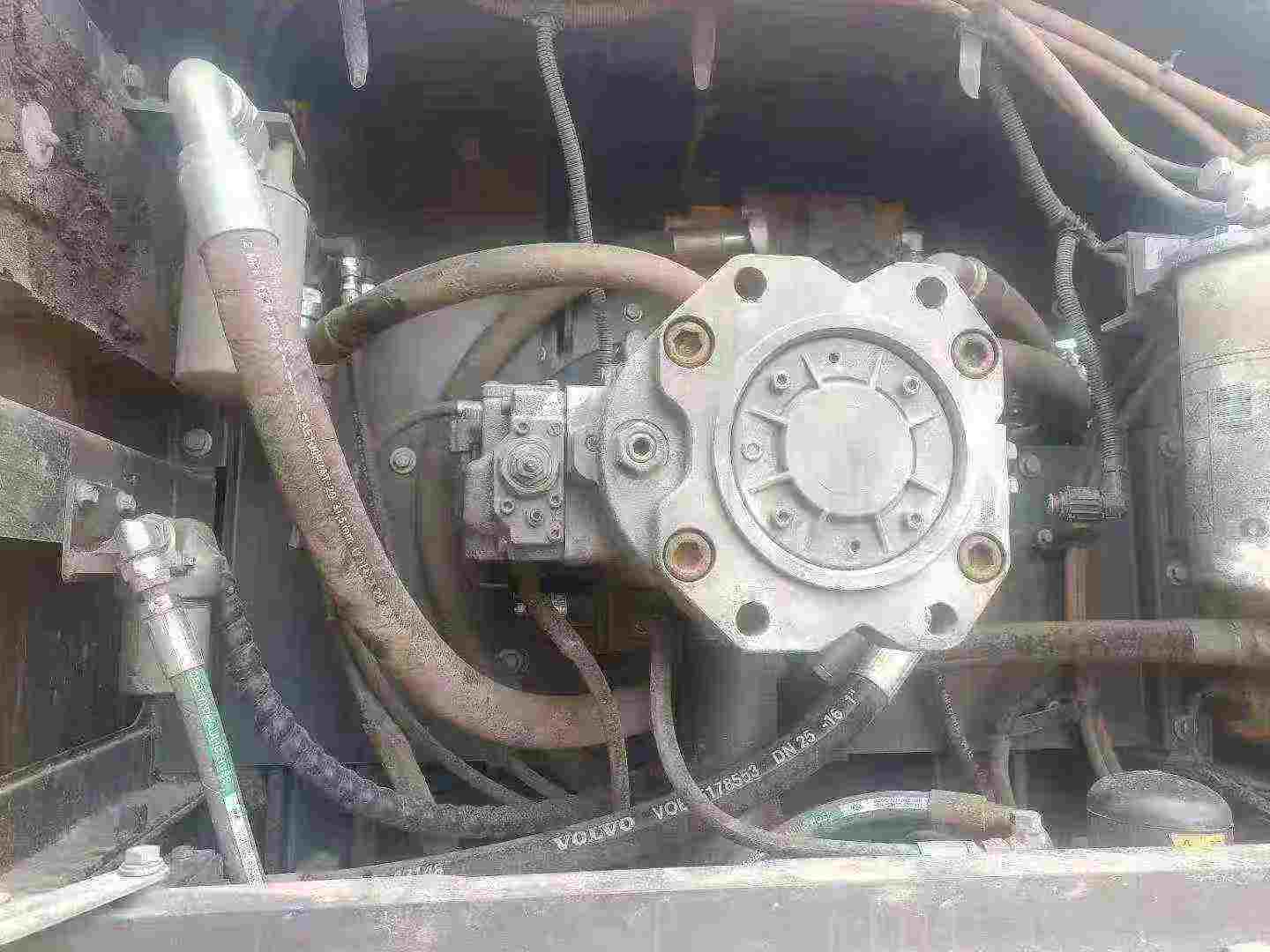 Used Volvo EC480D Excavator 2018 Model / 4