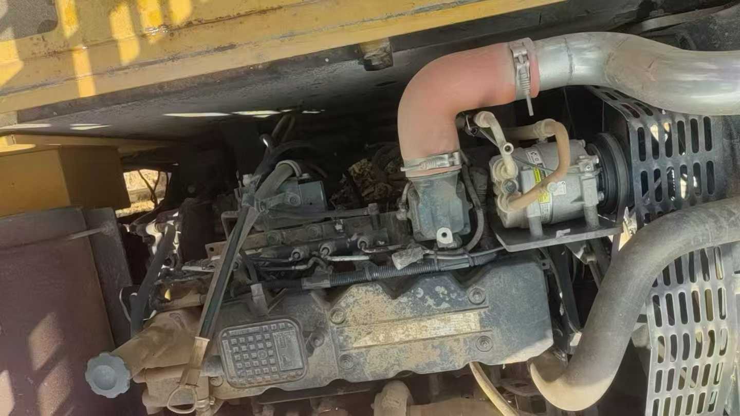 Used XCMG XE215D Excavator 2018 Model / 7