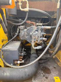 Buy Kato HD512-6 Used Excavator / 5 Used Kato HD512-6 Excavator 2016 Model / 5