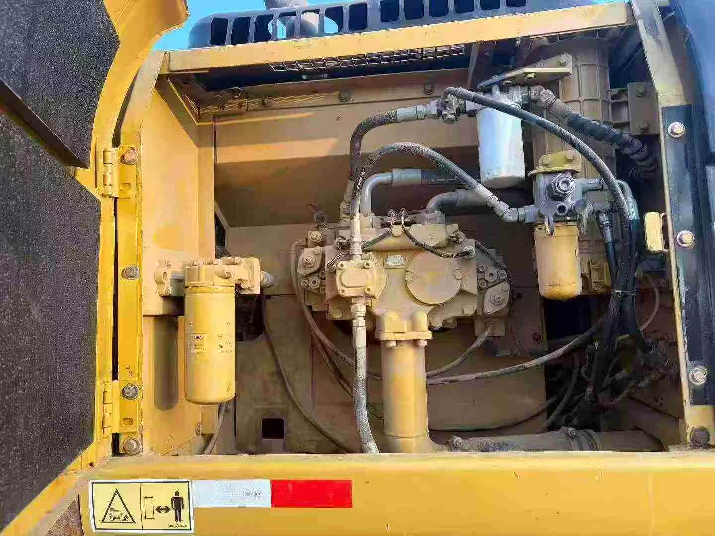 Used Caterpillar 324DL Excavator 2016 Model / 6