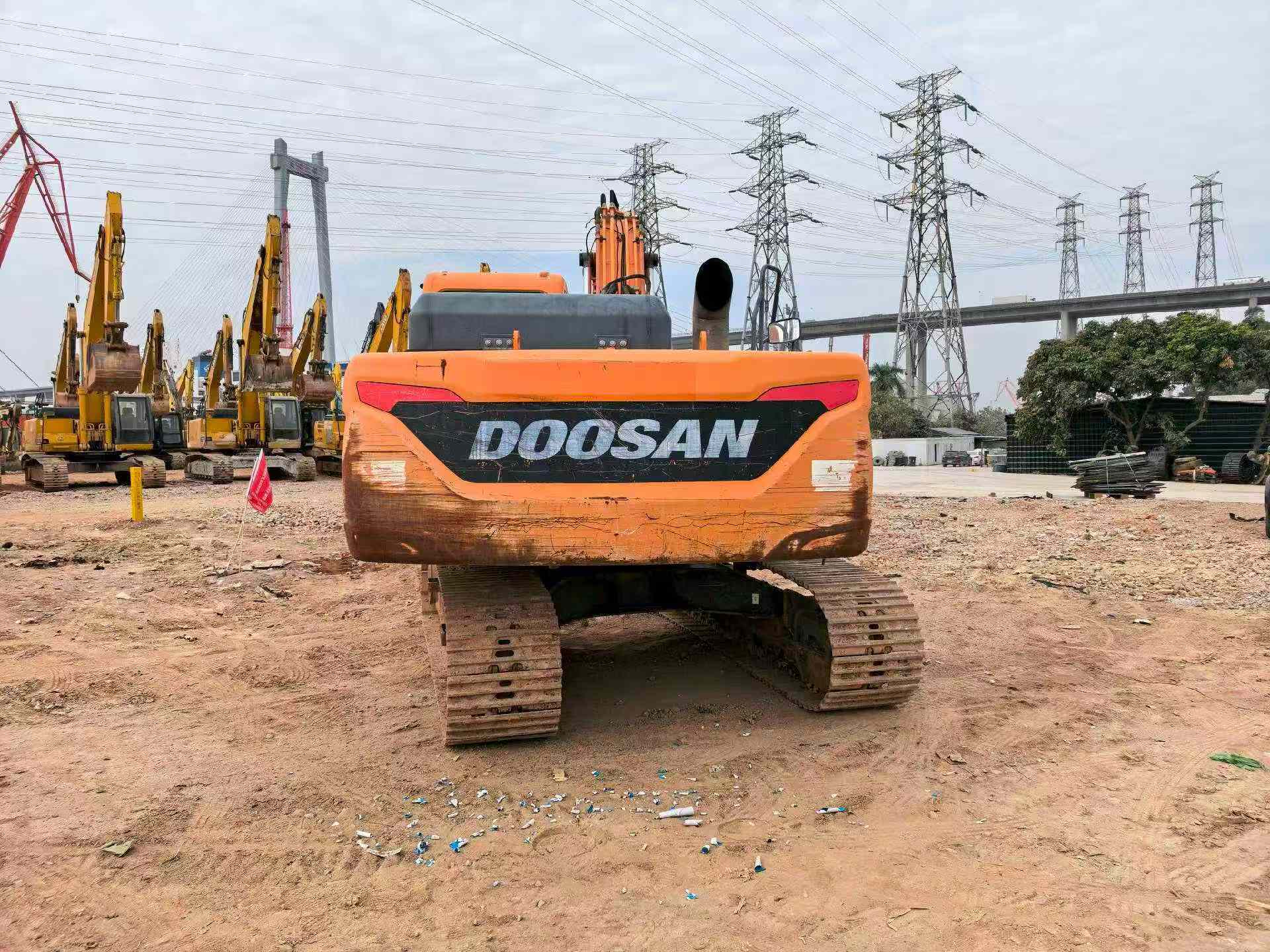 Used Doosan DH200-3 Excavator 2021 Model / 2