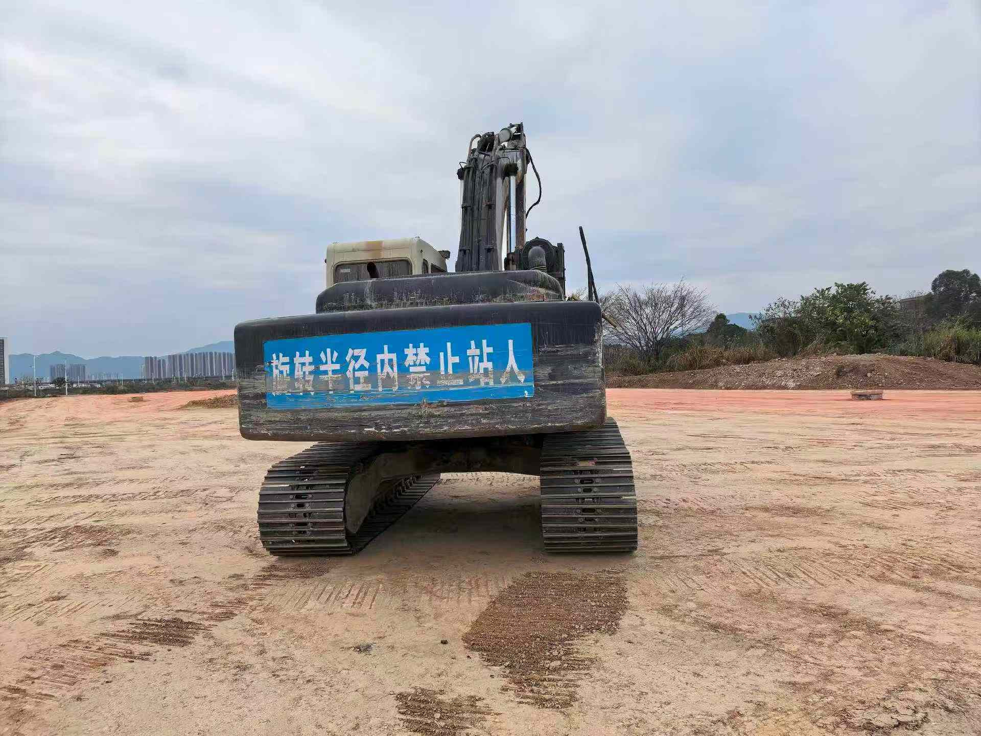 Used Kato 820-3SP Excavator 2016 Model / 3