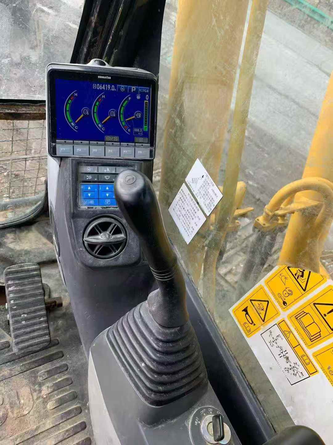 Used Komatsu PC210-8 Excavator 2021 Model / 6