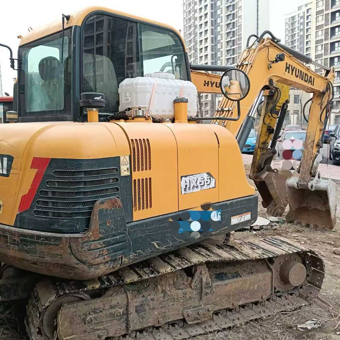 Used Hyundai R 60VS Excavator 2017 Model / 7