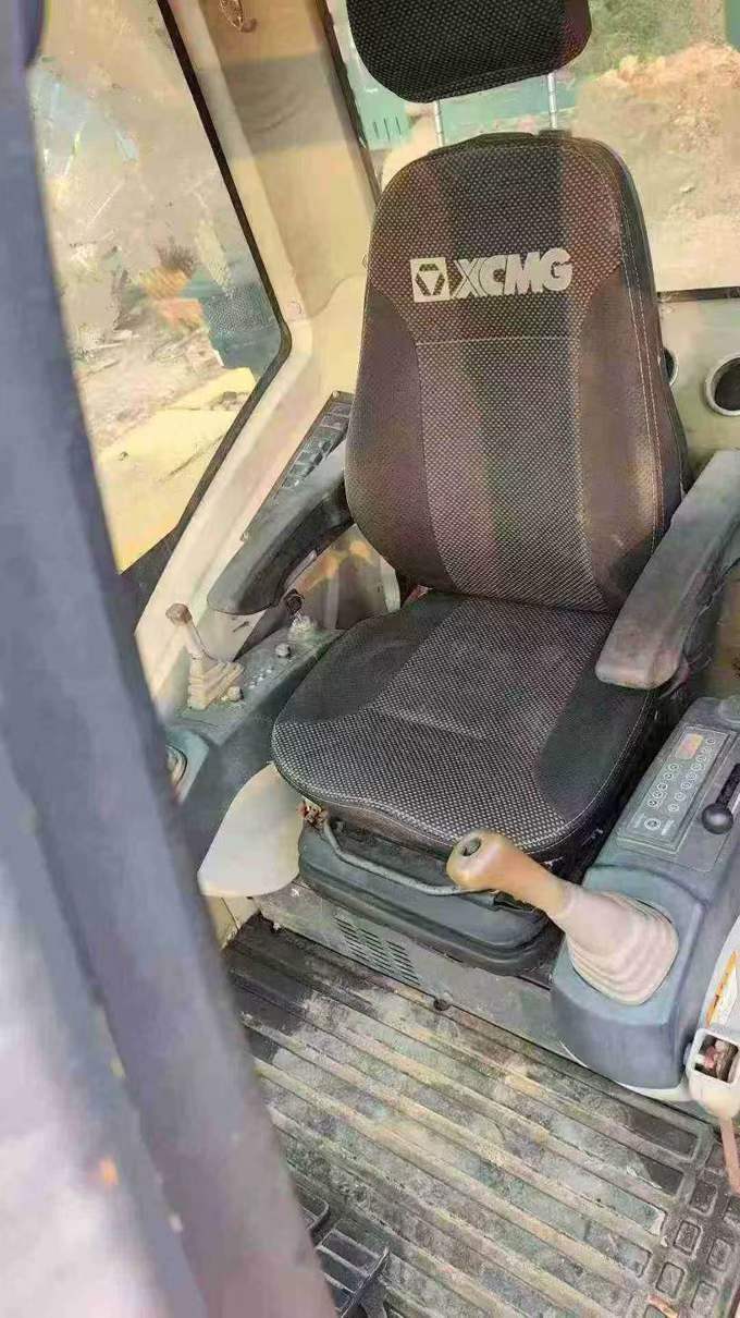 Used XCMG XE60 Excavator 2017 Model / 9