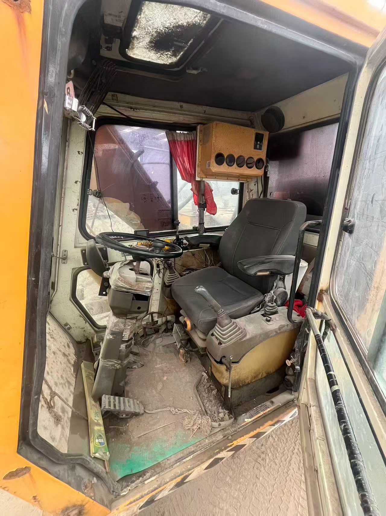 Buy Hyundai 130LVS Used Excavator / 4 Used Hyundai 130LVS Excavator 2016 Model / 4