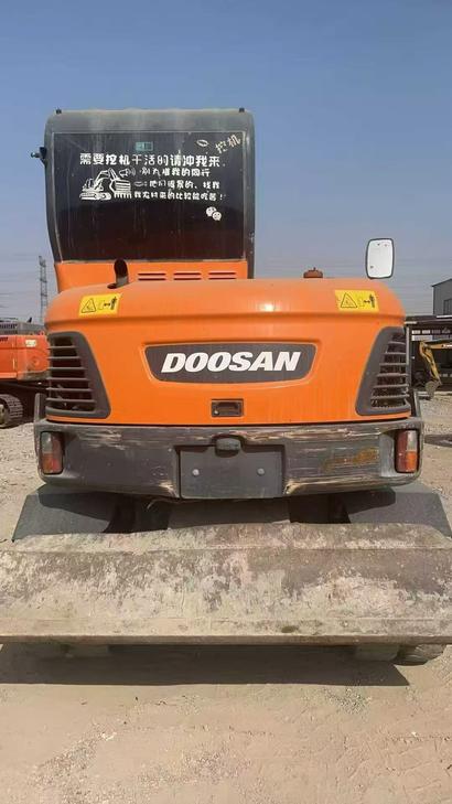 Buy Doosan DH60 Used Excavator / 1