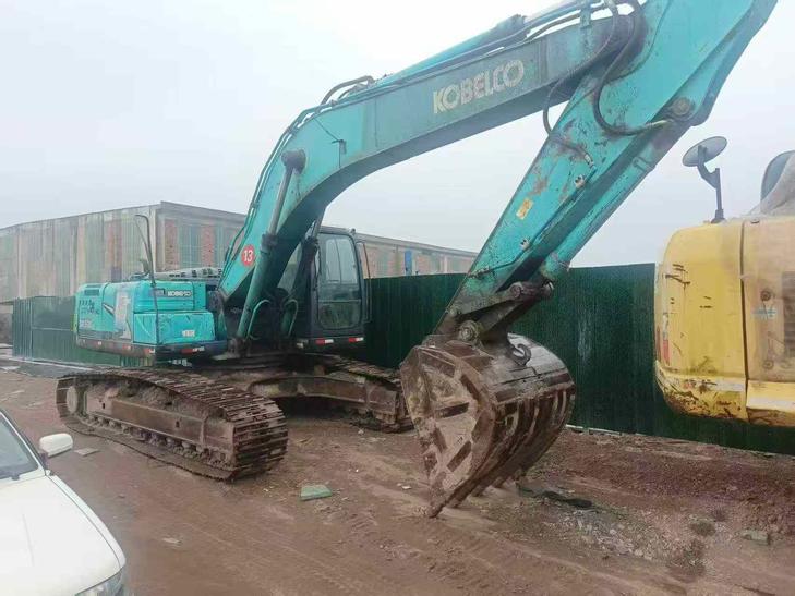 Buy Kobelco SK260 Used Excavator / 1
