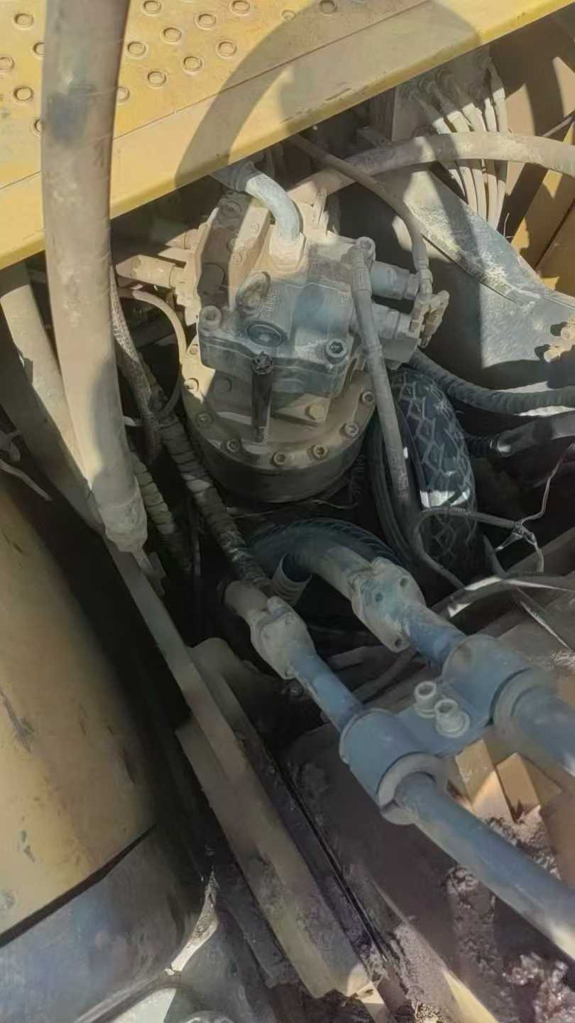 Used XCMG XE215D Excavator 2018 Model / 6