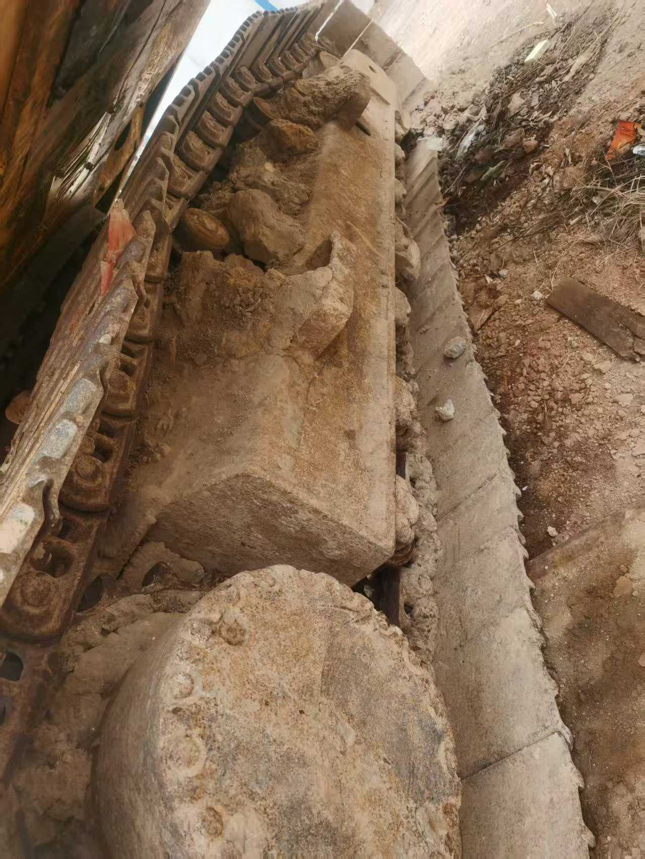 Used Komatsu PC210-8 Excavator 2011 Model / 6