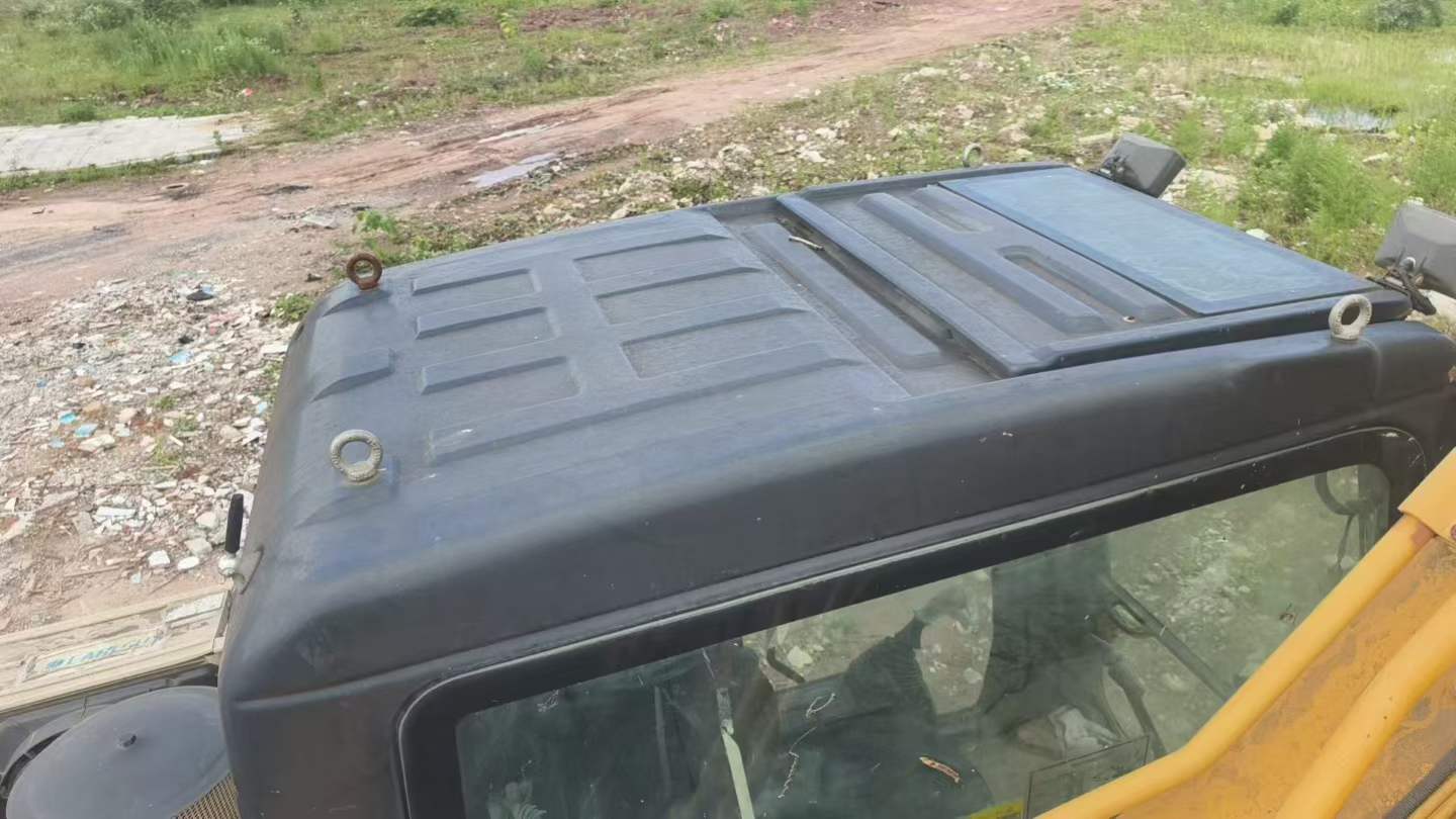 Used Sany SY215C Excavator 2017 Model / 4