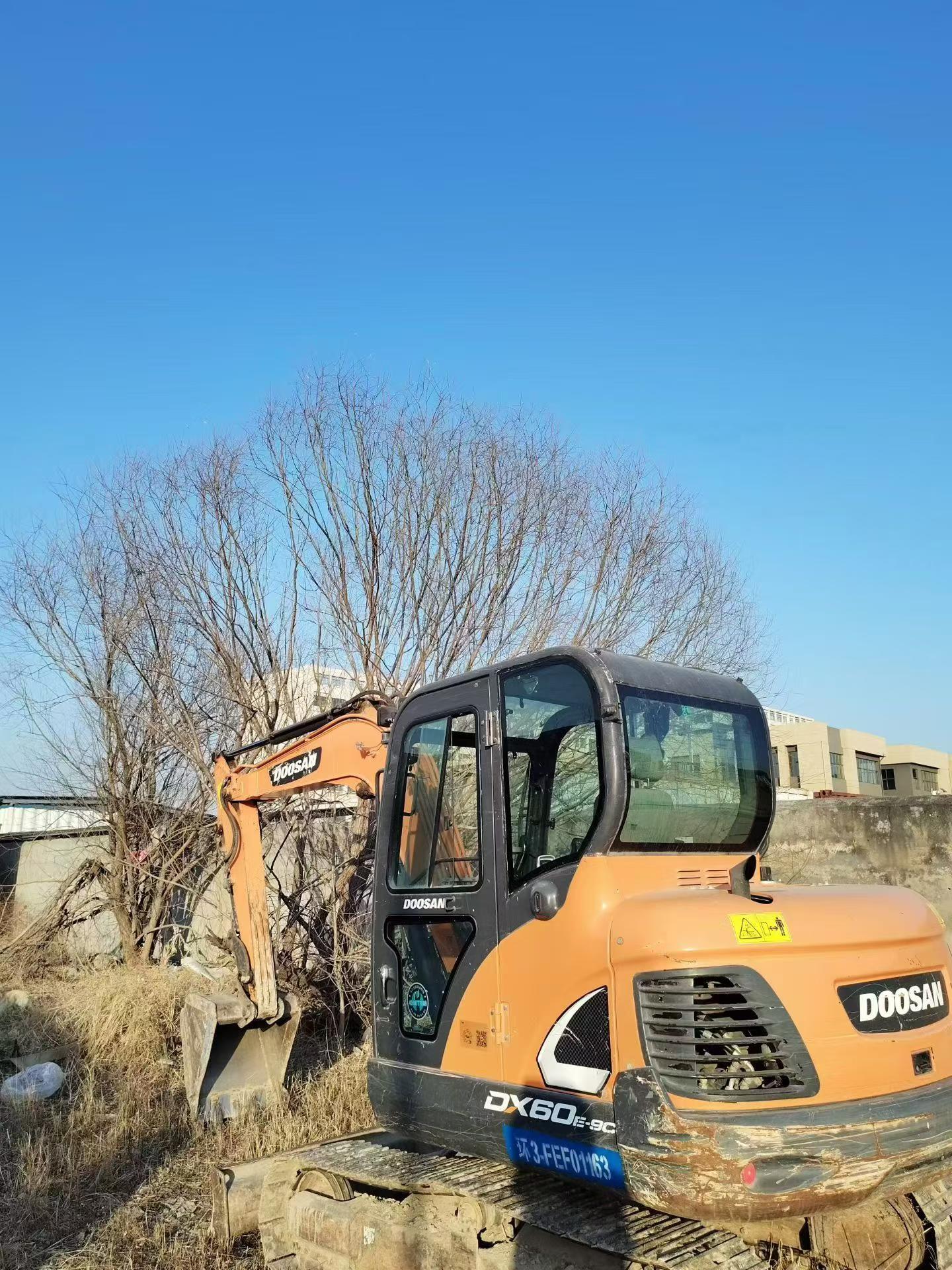 Used Doosan DH60 Excavator 2021 Model / 3