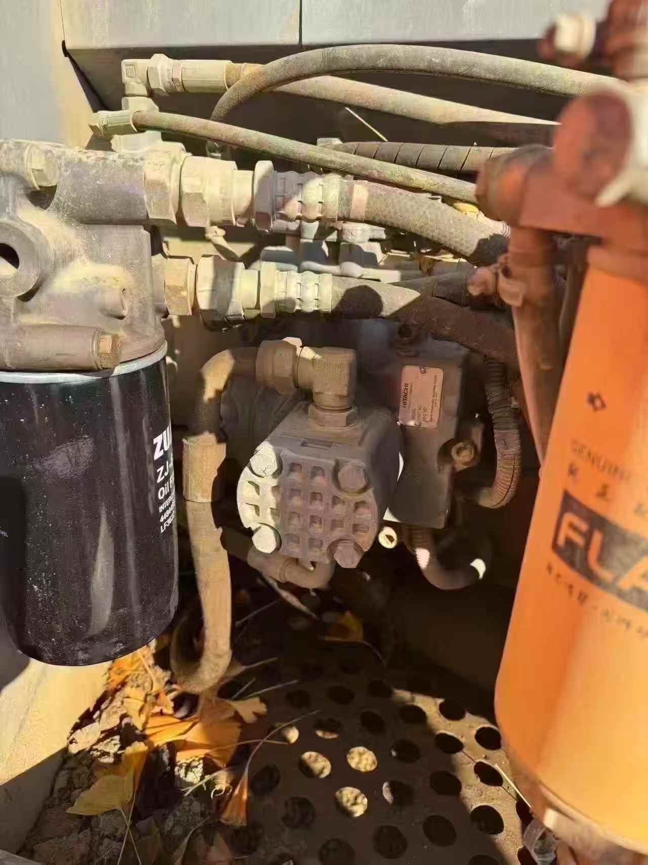 Used Hitachi EX130H-5 Excavator 2017 Model / 7