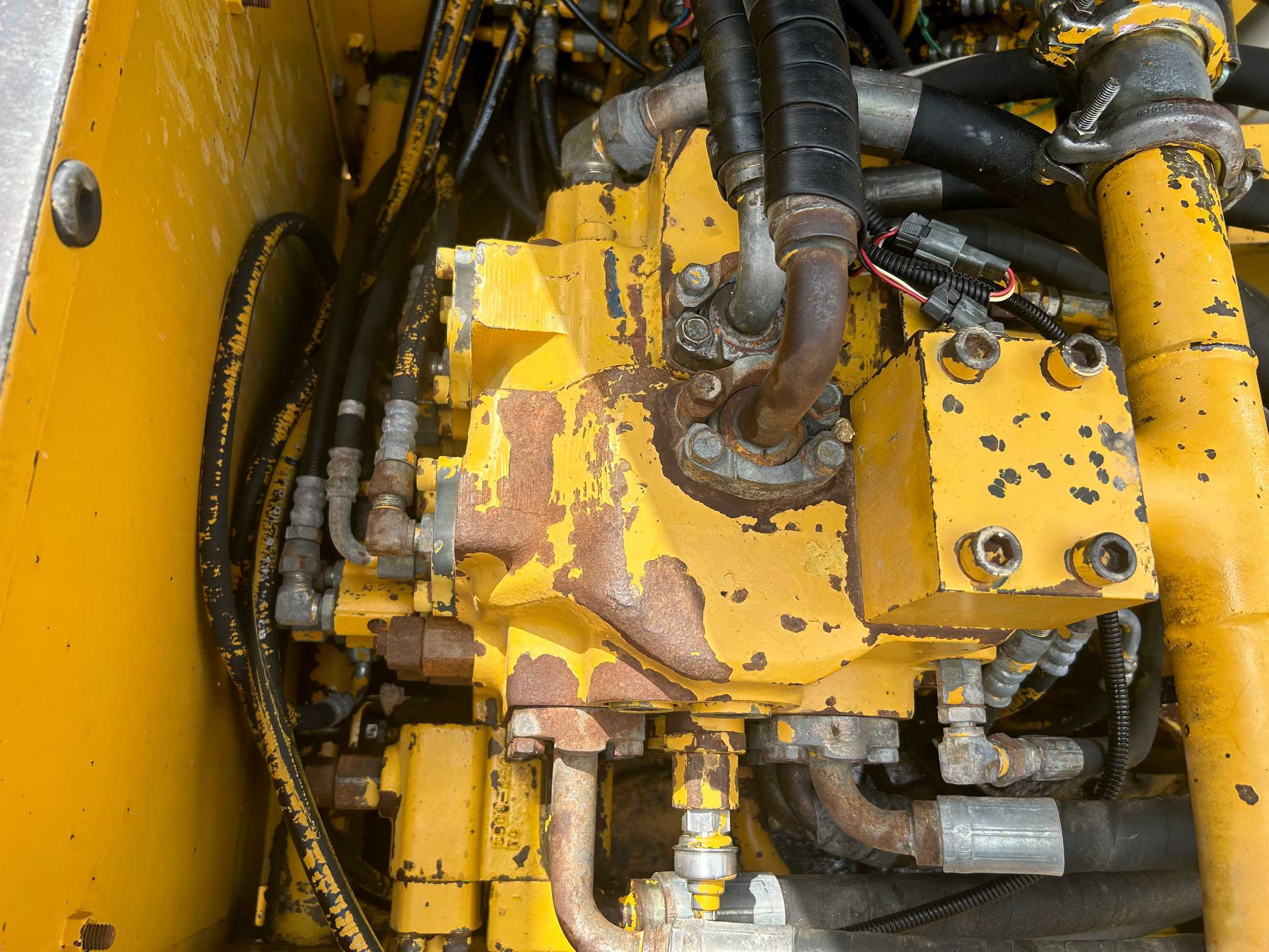 Used Kato 820-3SP Excavator 2016 Model / 6