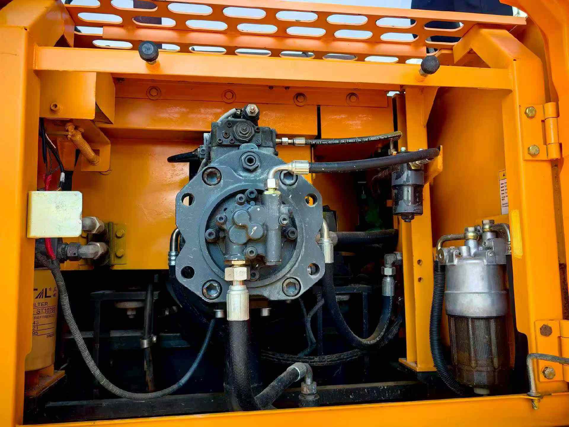 Used Sany SY305-9 Excavator 2016 Model / 4