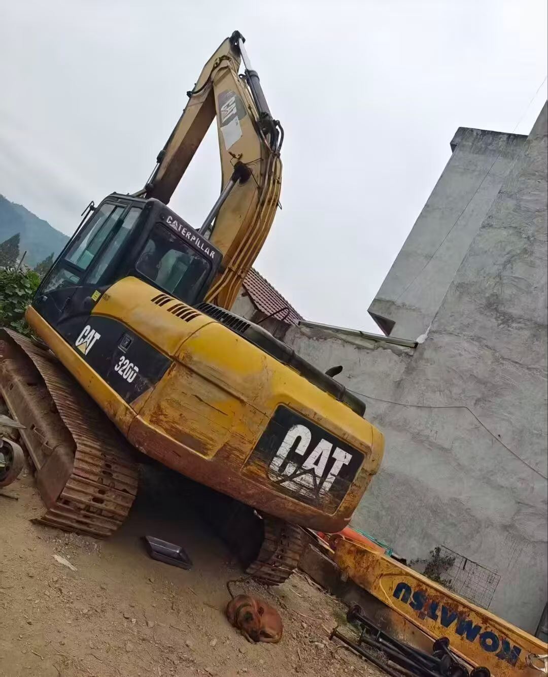 Used Caterpillar 320GC Excavator 2011 Model / 9