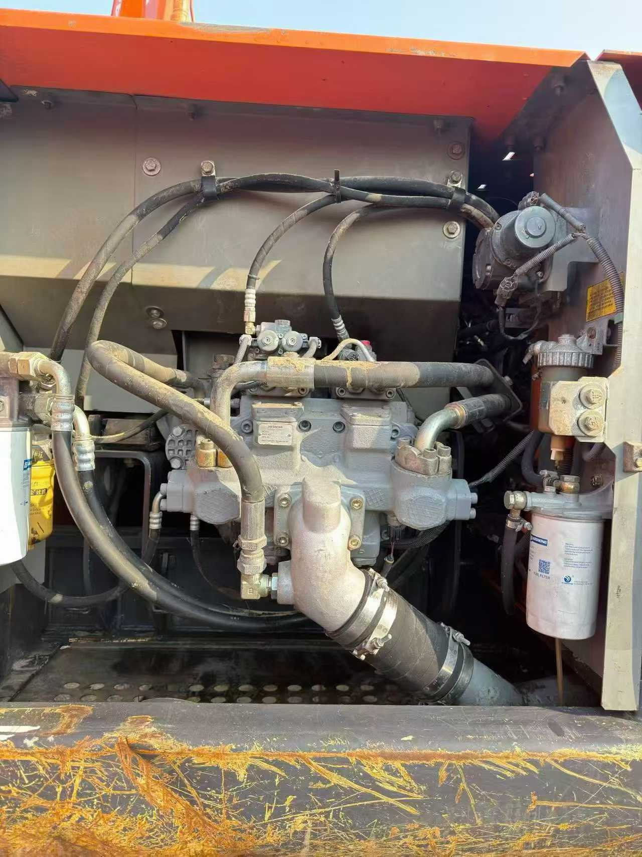 Used Hitachi ZX200-5G Excavator 2016 Model / 9