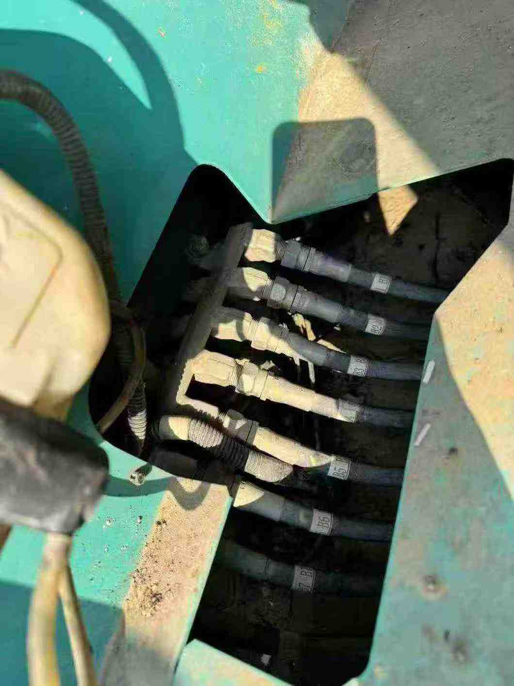 Used Kobelco SK260 Excavator 2014 Model / 9