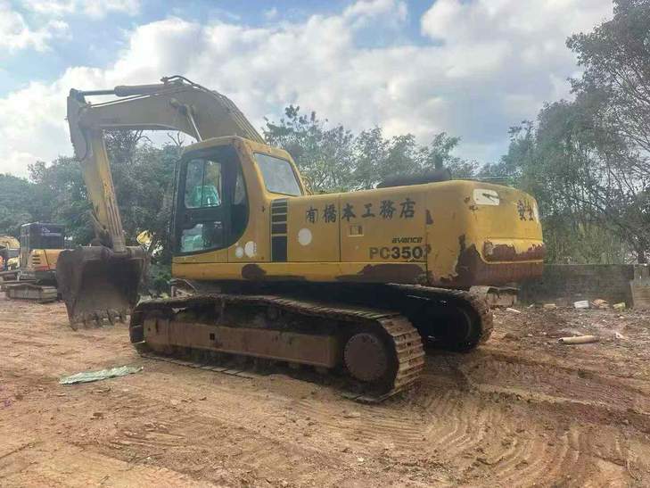 Buy Komatsu PC300 Used Excavator / 1