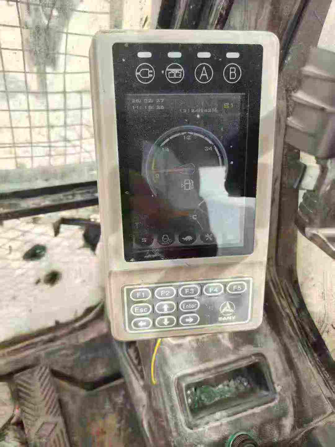 Used Sany SY245H Excavator 2016 Model / 3