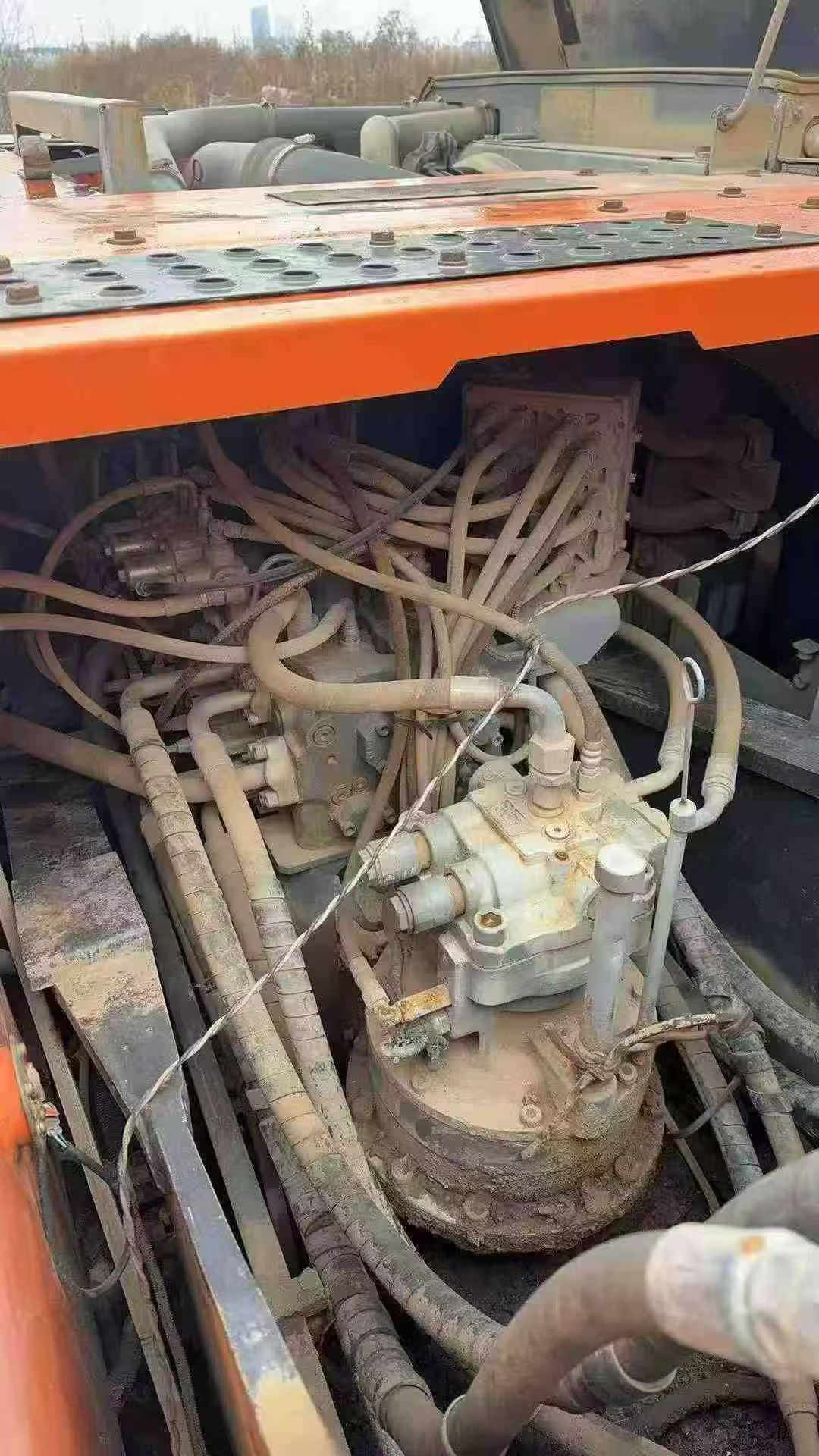 Used Hitachi ZX200-5G Excavator 2016 Model / 8