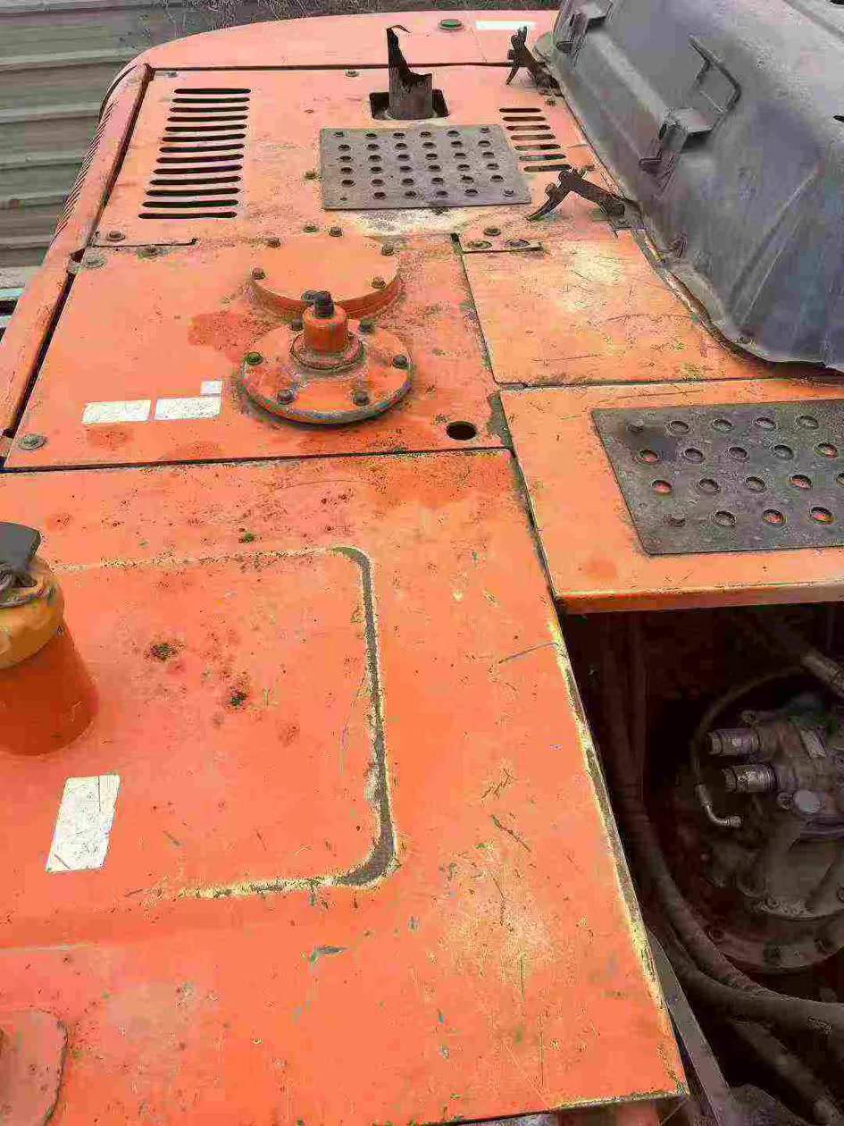 Used Hitachi EX240-3 Excavator 2011 Model / 9