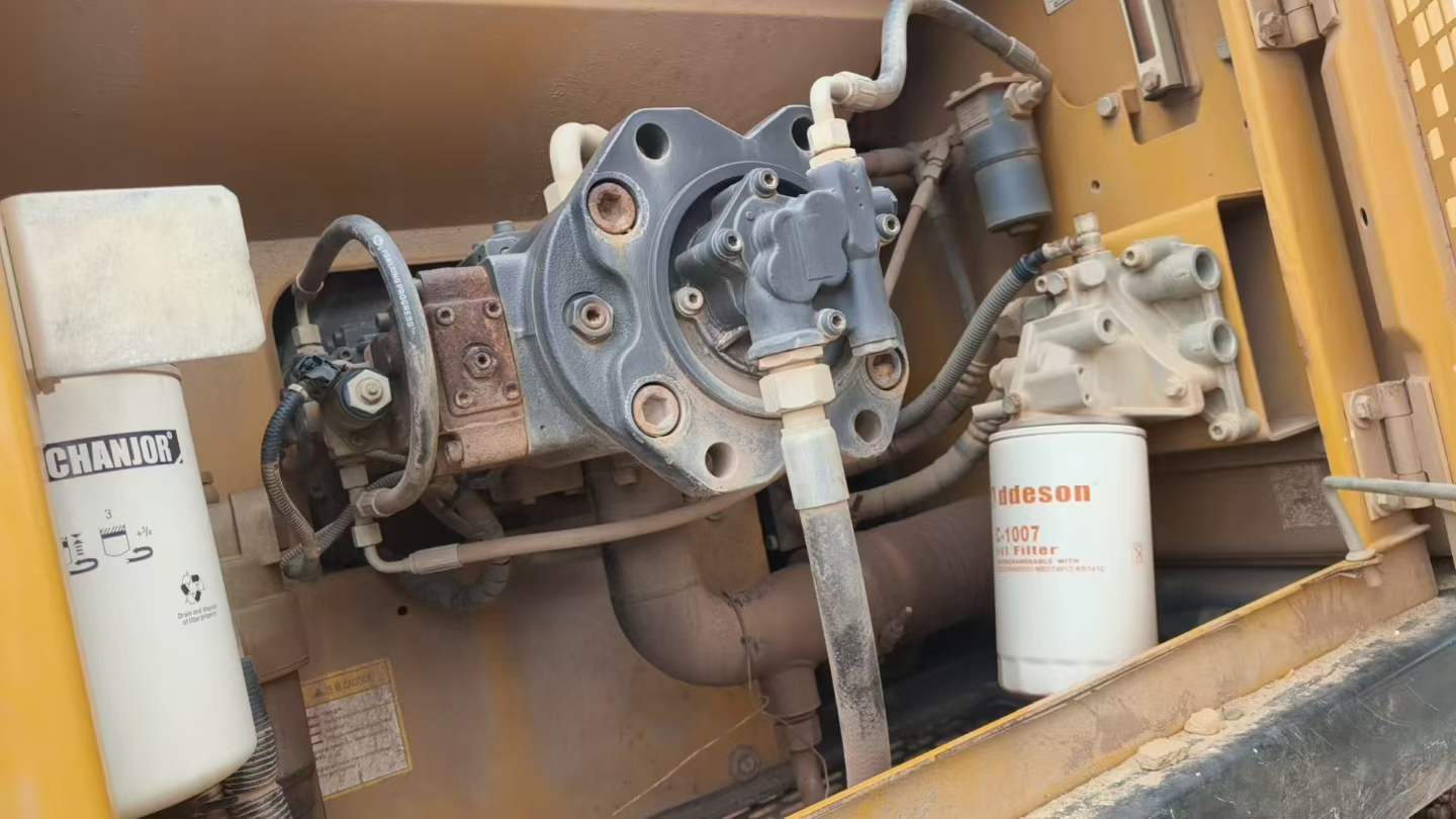 Used Sany SY215C Excavator 2017 Model / 7