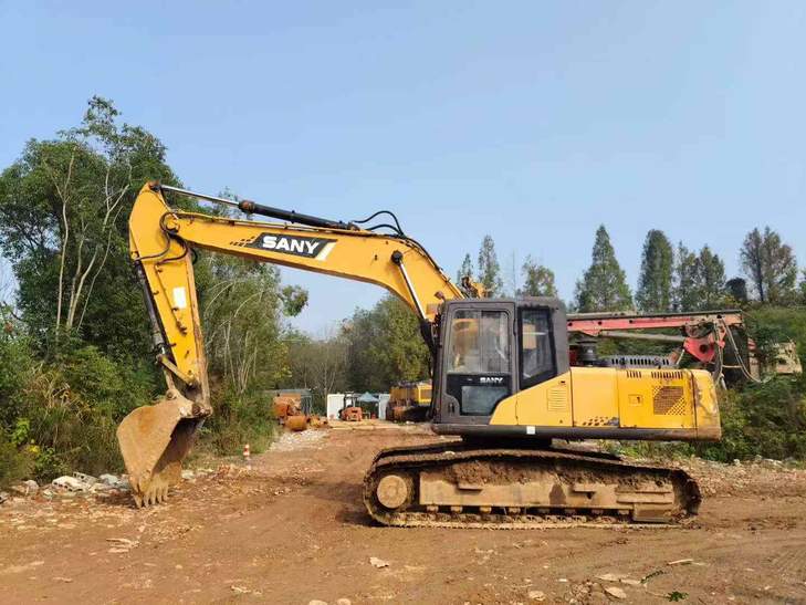 Buy Sany SY215C Used Excavator / 1