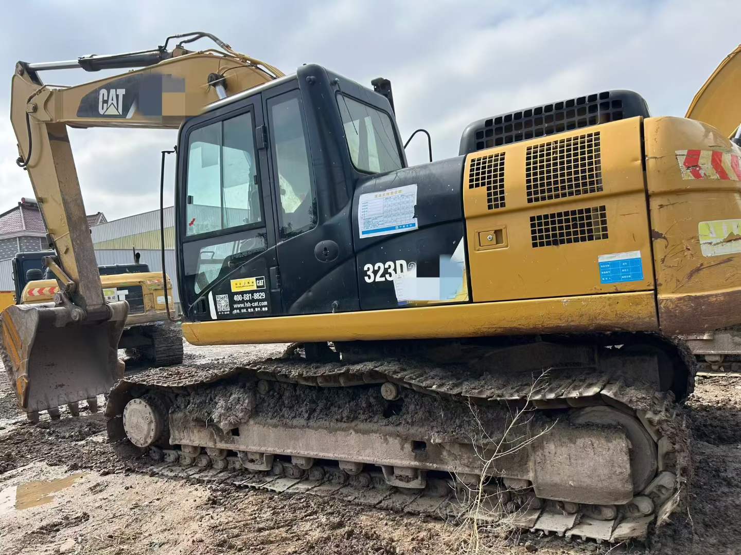 Used Caterpillar 323 Excavator 2017 Model / 3